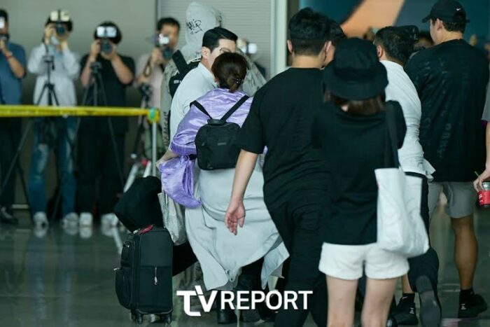 Фанатка пыталась наброситься на Чонгука из BTS в аэропорту
