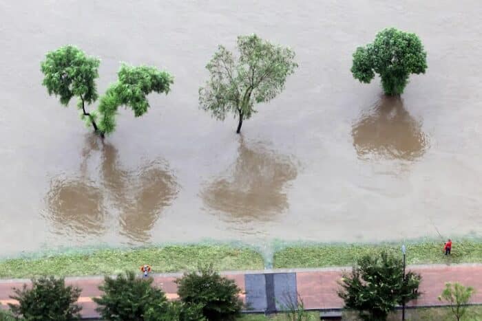 22 человека погибли и 14 пропали без вести в результате оползней и наводнений в Южной Корее 