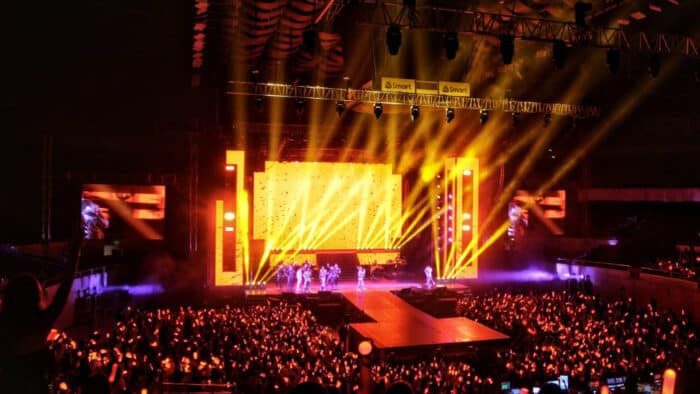 iKON веселятся с фанатами во время концерта "TAKE OFF" в Маниле