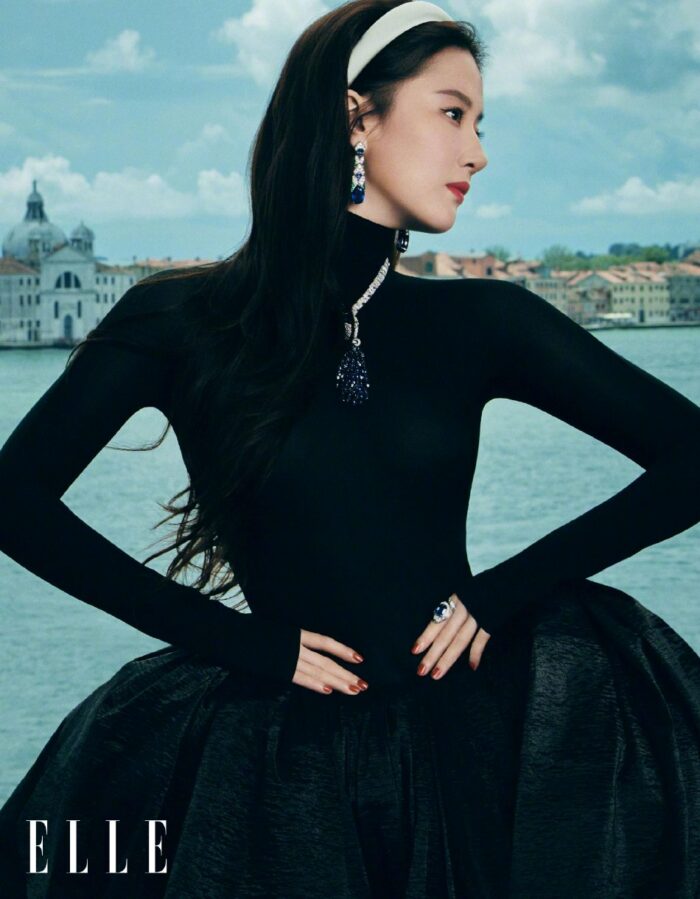 Королевская стать Лю И Фэй для венецианской фотосессии журнала ELLE