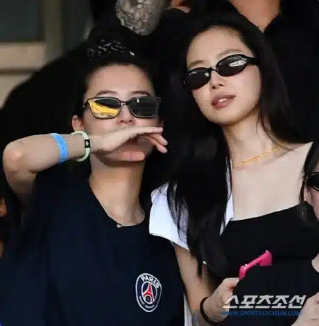 G-Dragon, Чон Ю Ми и Сон Наын посетили футбольный матч в Пусане