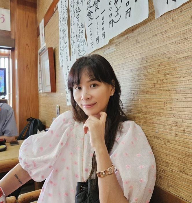 Актрису Ко Со Ён критикуют за публикацию фотографий, сделанных в Японии, в День освобождения Кореи
