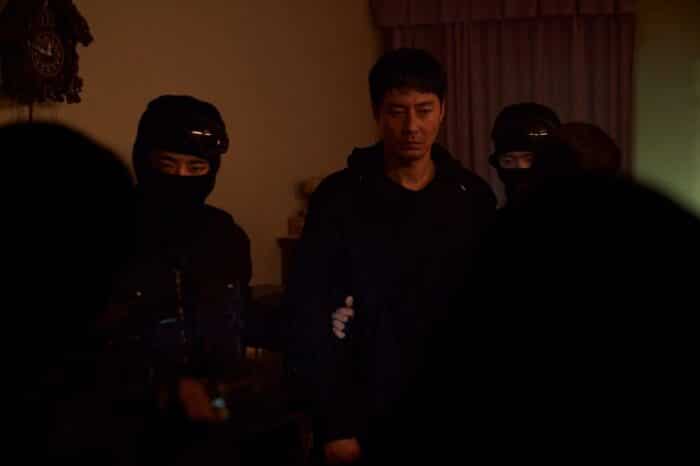 Чо Ин Сон, Хан Хё Джу и Рю Сын Рён столкнулись с безысходностью в дораме «В движении»