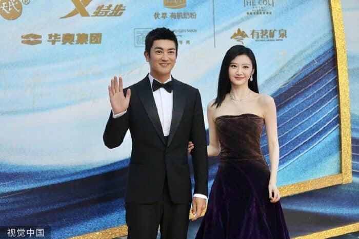 Китайские звёзды на красной дорожке закрытия кинофестиваля "Шёлковый путь"