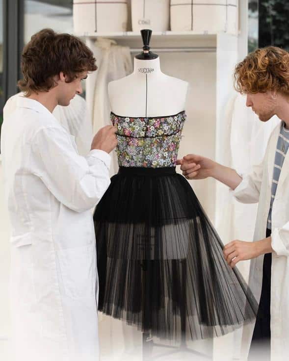 Джису из BLACKPINK стала первым азиатским глобальным амбассадором Dior, получившим эксклюзивный дизайн от бренда
