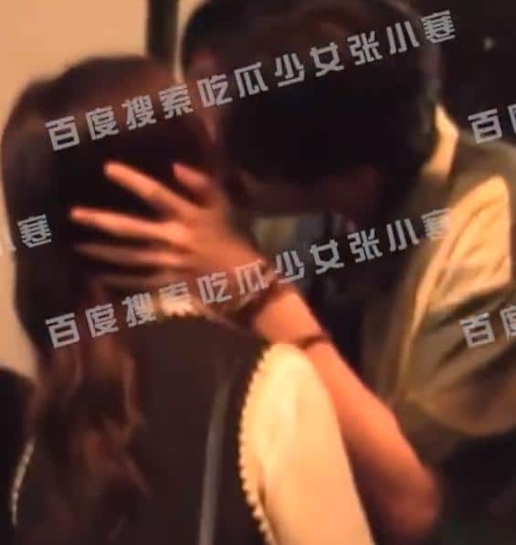 Вэй Да Сюнь и Ли Гэн Си на съёмках сцены поцелуя