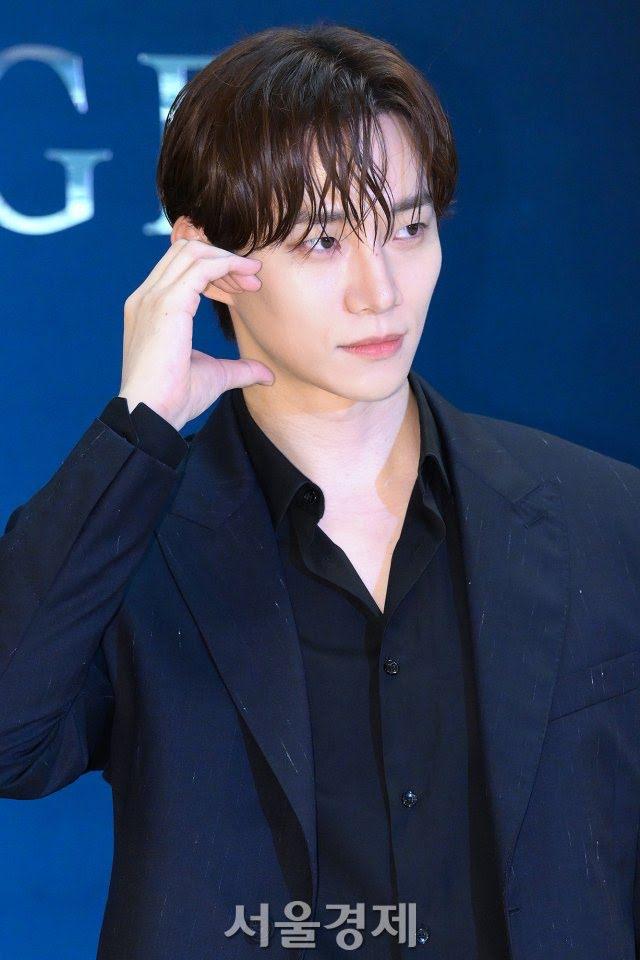 Ли Чуно из 2PM на мероприятии Dior: нетизены обсуждают изменения в его внешности