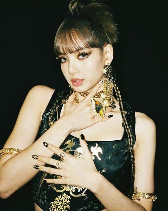 Песня Лисы из BLACKPINK "MONEY" стала первым сольным K-pop хитом на Spotify с более чем 1 миллиардом прослушиваний