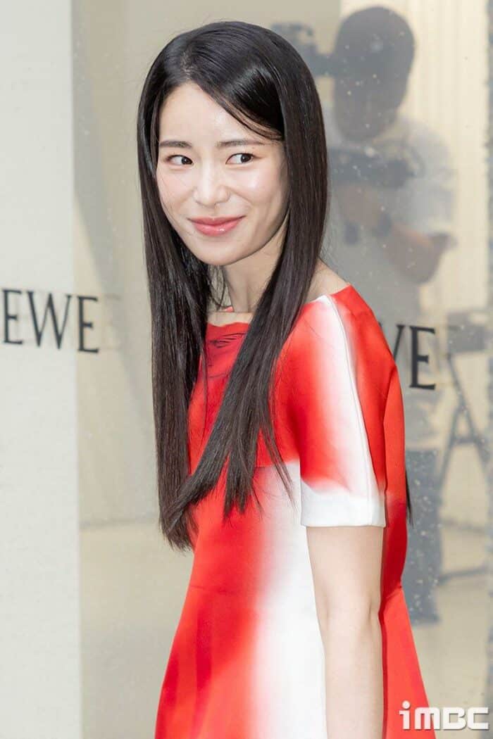 Лим Джи Ён привлекла внимание очаровательным красным платьем на мероприятии люксового бренда