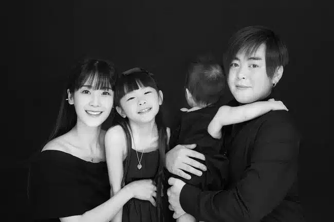 Мун Хи Джун и Союль поделились семейными фото на день рождения сына