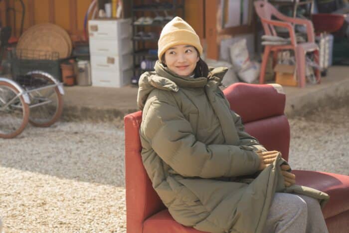 Шин Мин А перебирается в деревню на новых кадрах фильма "Наш сезон"