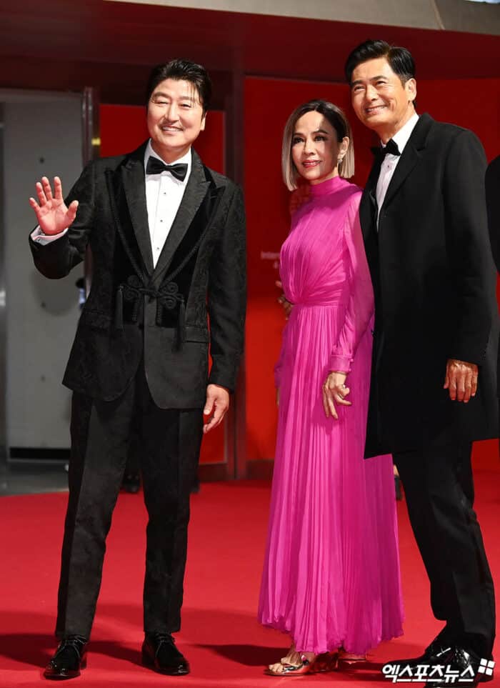 Звёзды на красной дорожке церемонии открытия Международного кинофестиваля в Пусане