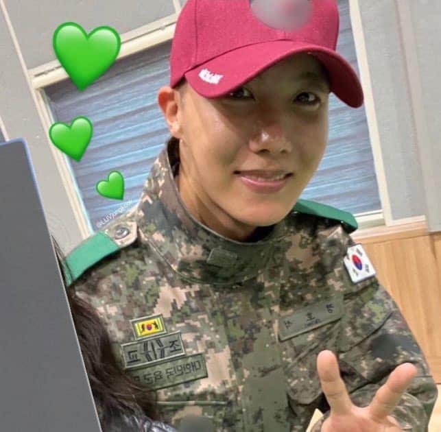 Джей-Хоуп из BTS выглядит прекрасно на новых фотографиях из армии