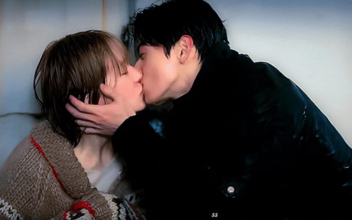 Сцена поцелуя Ча Ыну и Пак Гю Ён в дораме «Отличный день, чтобы стать собакой» получила положительные отзывы нетизенов