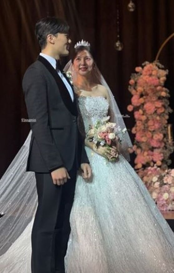 Хэин из Laboum вышла замуж + фотографии со свадебной церемонии