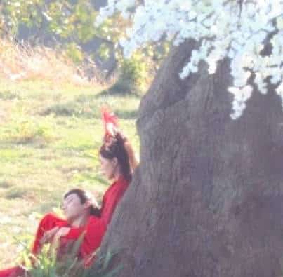 Необычный свадебный образ Тиффани Тан на съёмках дорамы "Вечность в моменте"