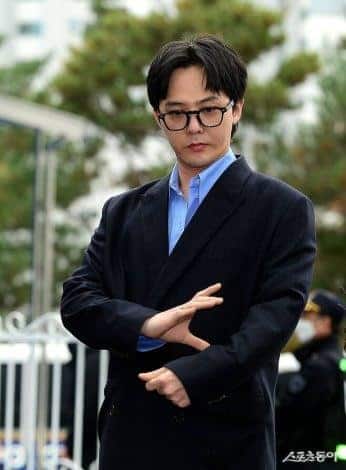 Dispatch опубликовали материалы, раскрывающие предысторию G-Dragon и Ли Сон Гюна в деле о наркотиках