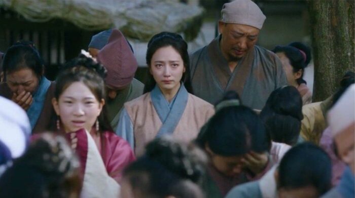 Пё Йе Джин буравит взглядом Ким Ён Дэ, уничтожившего ее семью, в предстоящей дораме «Дневная луна»