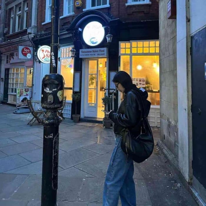 Фанаты в восторге от образа Дженни из BLACKPINK на фото из Лондона: «Она такая крутая!»