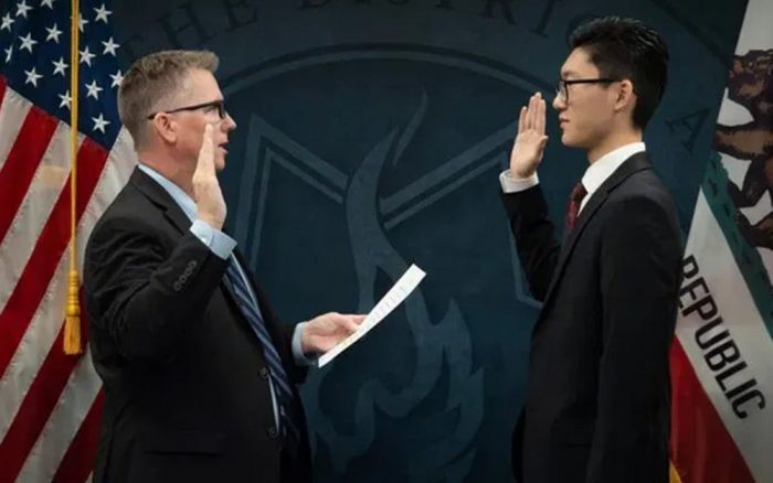 17-летний американец корейского происхождения стал самым молодым человеком, сдавшим экзамен на адвоката в Калифорнии