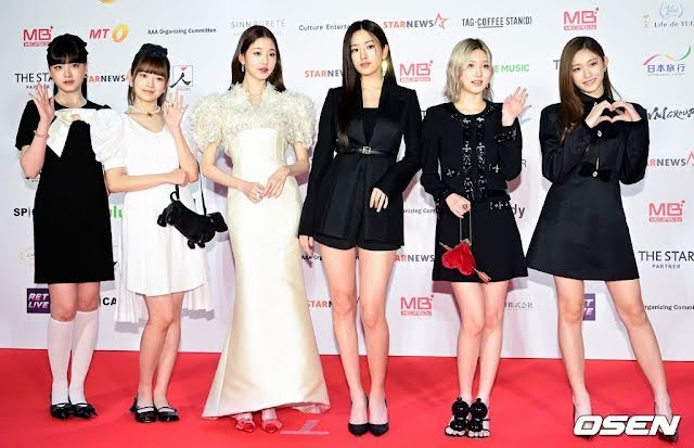 Стилистов IVE обвиняют в фаворитизме из-за образов участниц на красной дорожке Melon Music Awards 2023