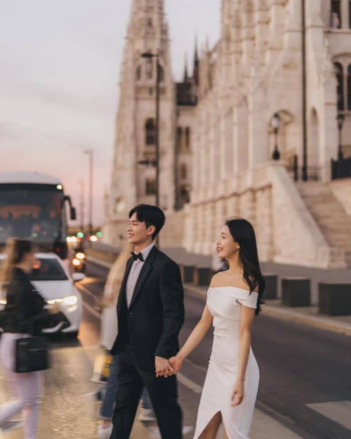 Известная участница романтического реалити-шоу, Юн Хё Су, поделилась кадрами с помолвки