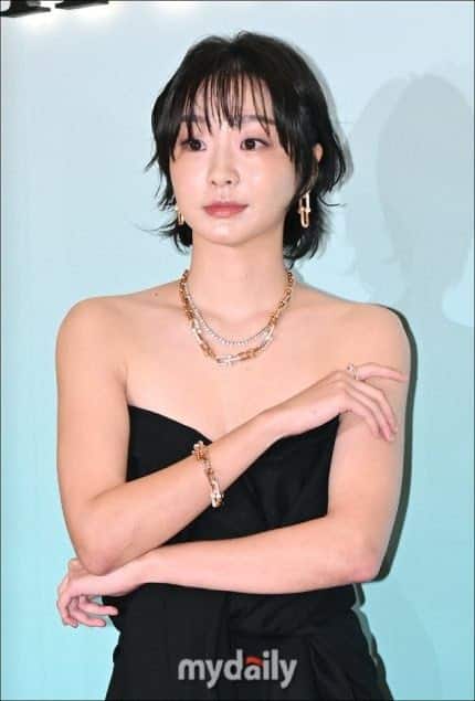 Актриса Ким Да Ми удивила нетизенов новым образом на мероприятии Tiffany & Co