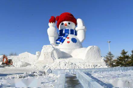 20-метровый снеговик появился в Харбине
