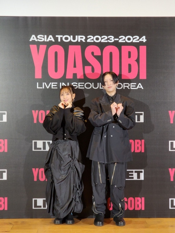 "Спасибо, что исполнили нашу мечту", - дуэт Yoasobi провел концерт в Южной Корее