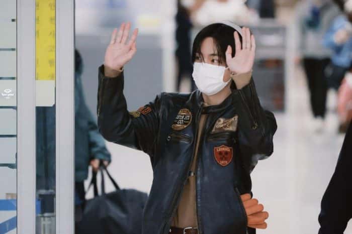 Ви из BTS вернулся в Корею: айдол продемонстрировал крутой образ, появившись в аэропорту в байкерской куртке