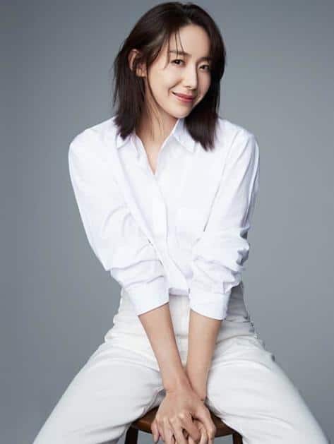 Актриса Юн Джон Хи владеет акциями SM на сумму 4,7 миллиарда вон? "Трудно подтвердить, личная инвестиция"