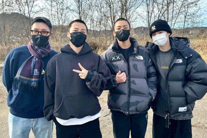 Джей-Хоуп и Шуга из BTS тепло проводили Чимина и Чонгука в армию