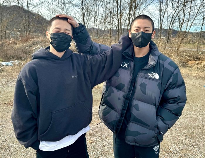 Джей-Хоуп и Шуга из BTS тепло проводили Чимина и Чонгука в армию
