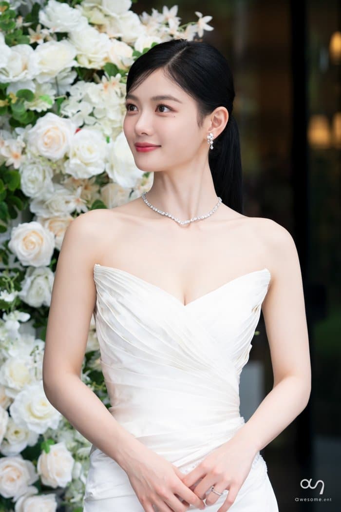 Ким Ю Джон привлекла внимание изысканной красотой, надев свадебное платье в дораме «Мой демон»