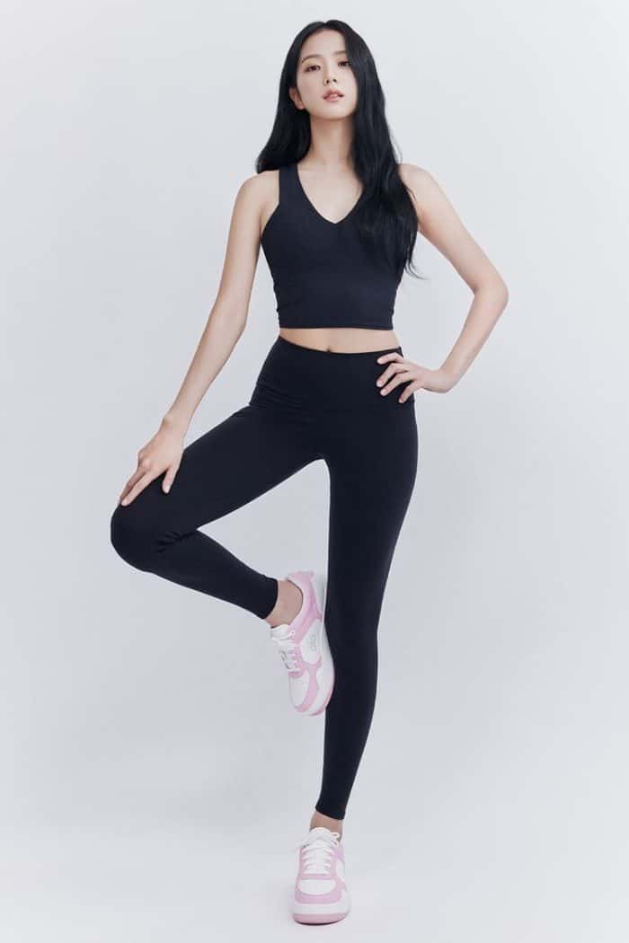 Джису из BLACKPINK стала новым лицом бренда спортивной одежды Alo