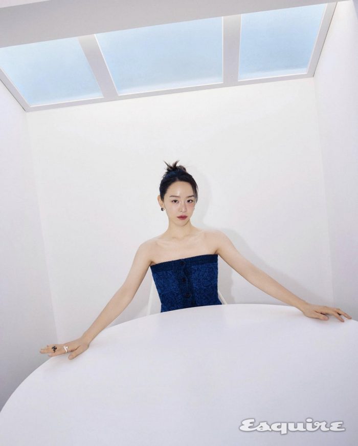 Актриса Шин Хе Сон в очаровательной фотосессии для Esquire