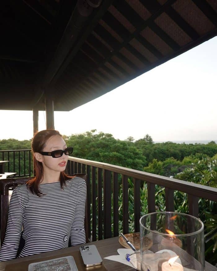 Наён из TWICE поделилась фотографиями из своей поездки на Бали