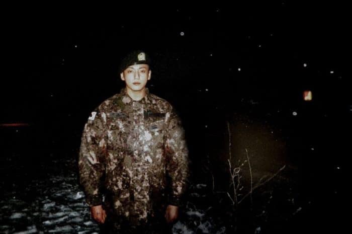 Брат Чонгука из BTS поделился новым фото айдола из армии
