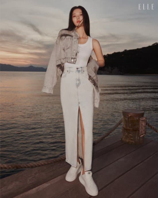 Актриса Ким Ю Джон представила новую коллекцию Calvin Klein «Весна - Лето 2024»