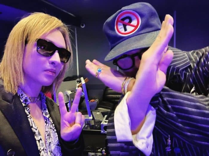 Йошики опубликовал фото с G-Dragon из своей студии в Лос-Анджелесе, вызвав предположения о сотрудничестве