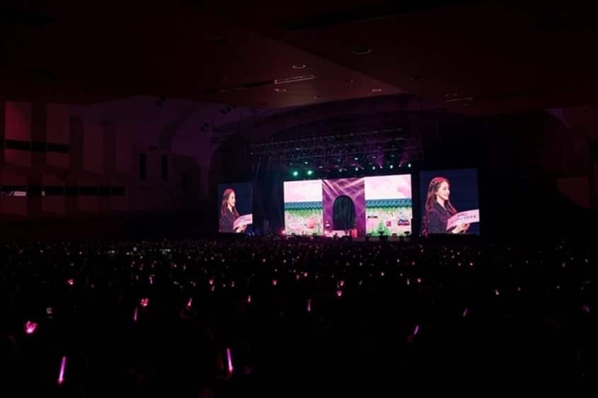 Юна встретилась с более чем 5000 фанатов во время фанмитинга в Японии