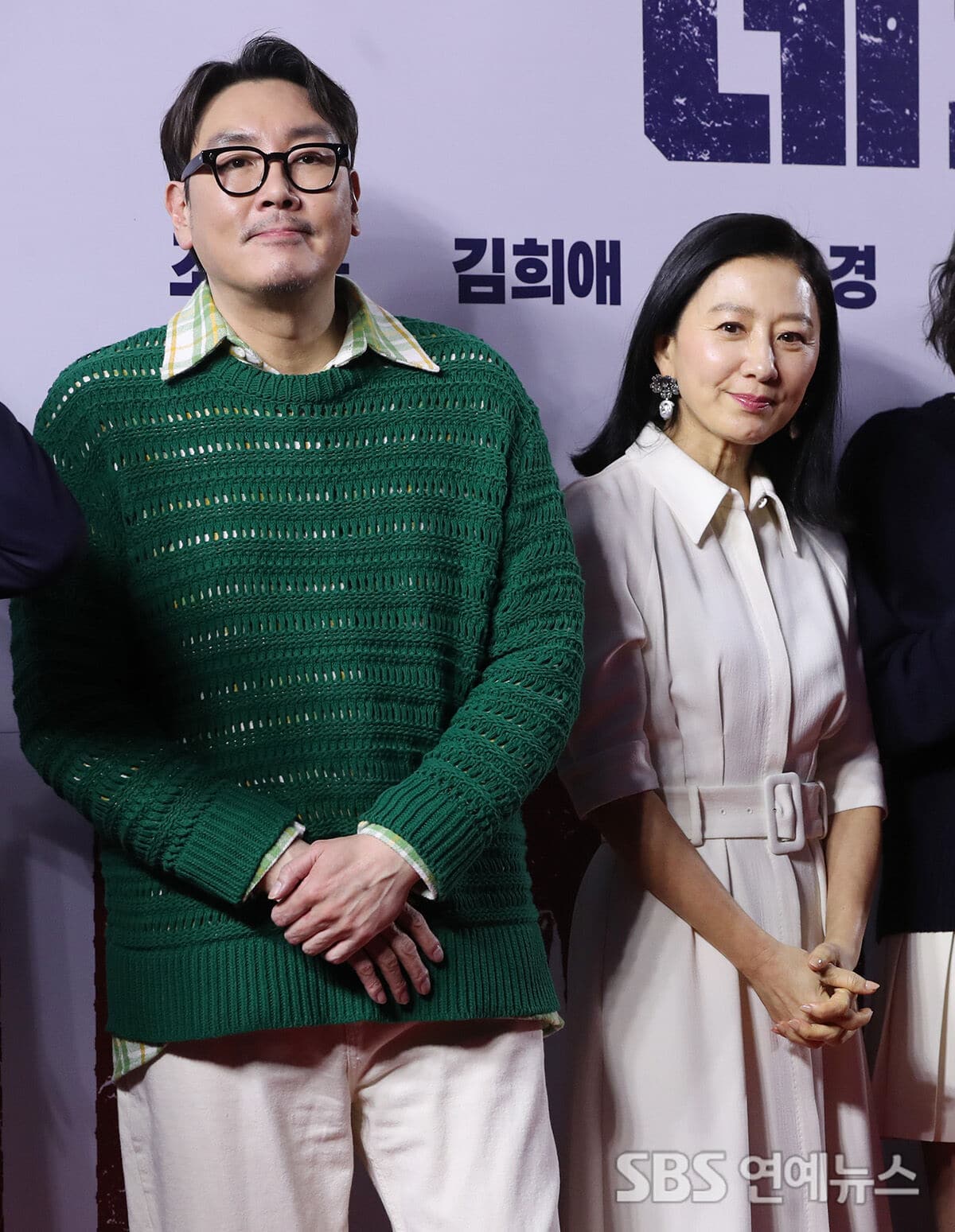 [ФОТО] Актеры Ю Сын Хо, Ом Чон Хва, Ли Ён Хи и другие на VIP-премьере фильма «Мертвец»