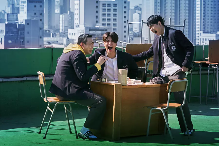 Фильм о путешествии во времени с Чо Бён Гю и Чжунэ из iKON подтвердил премьеру в марте