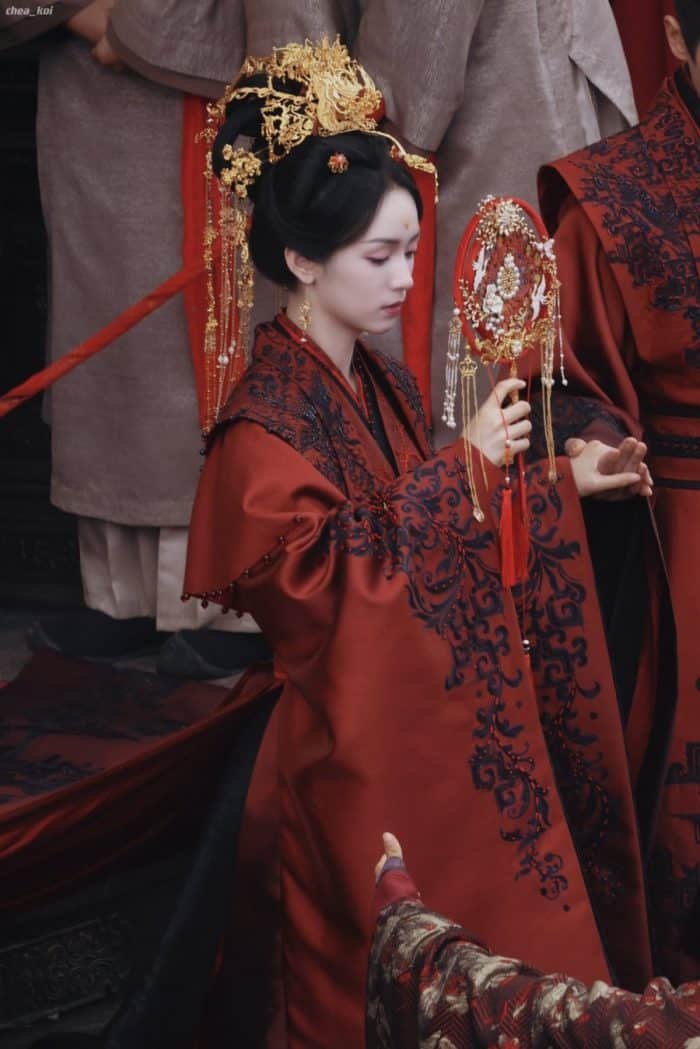 Свадебные образы Чэн Лэя и Чжоу Е на съёмках дорамы "Легенда о женщине-генерале"