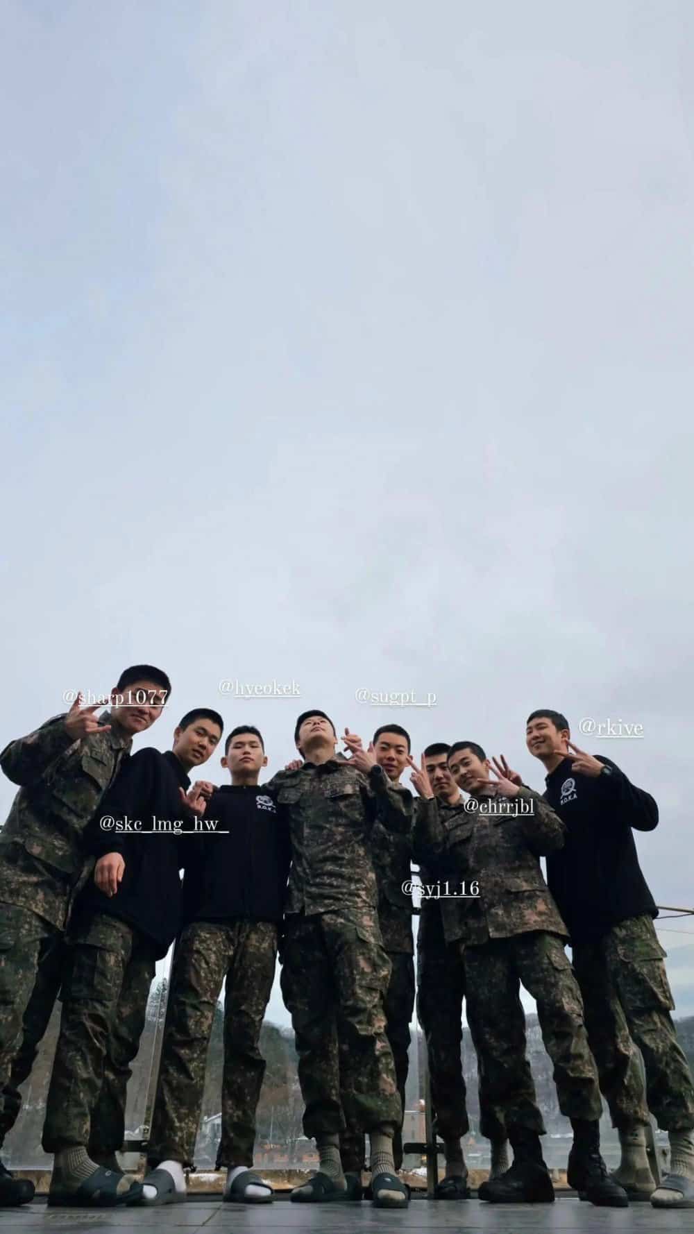 RM из BTS опубликовал новую фотографию из армии