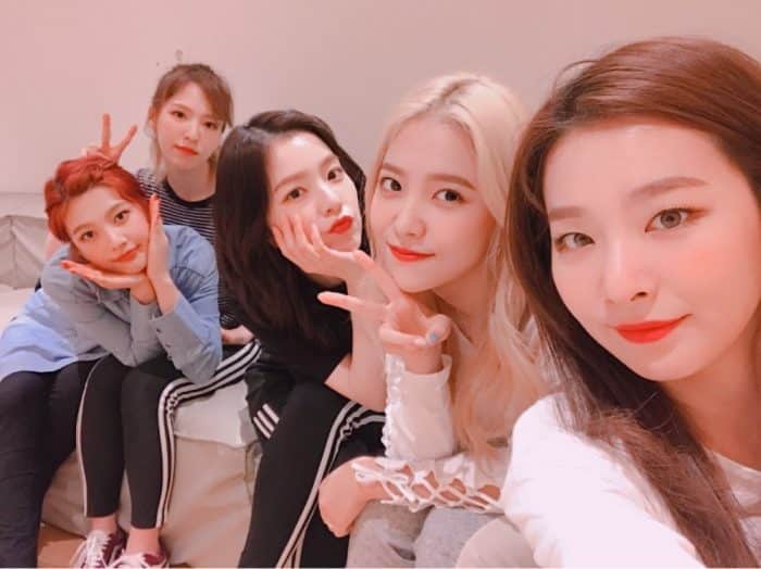 [DISQUS] Фанаты обсуждают легендарный и непревзойдённый дебют Red Velvet