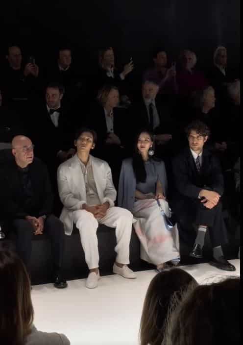 Джи Чан Ук и Лю Ши Ши в первом ряду на показе Giorgio Armani в Милане