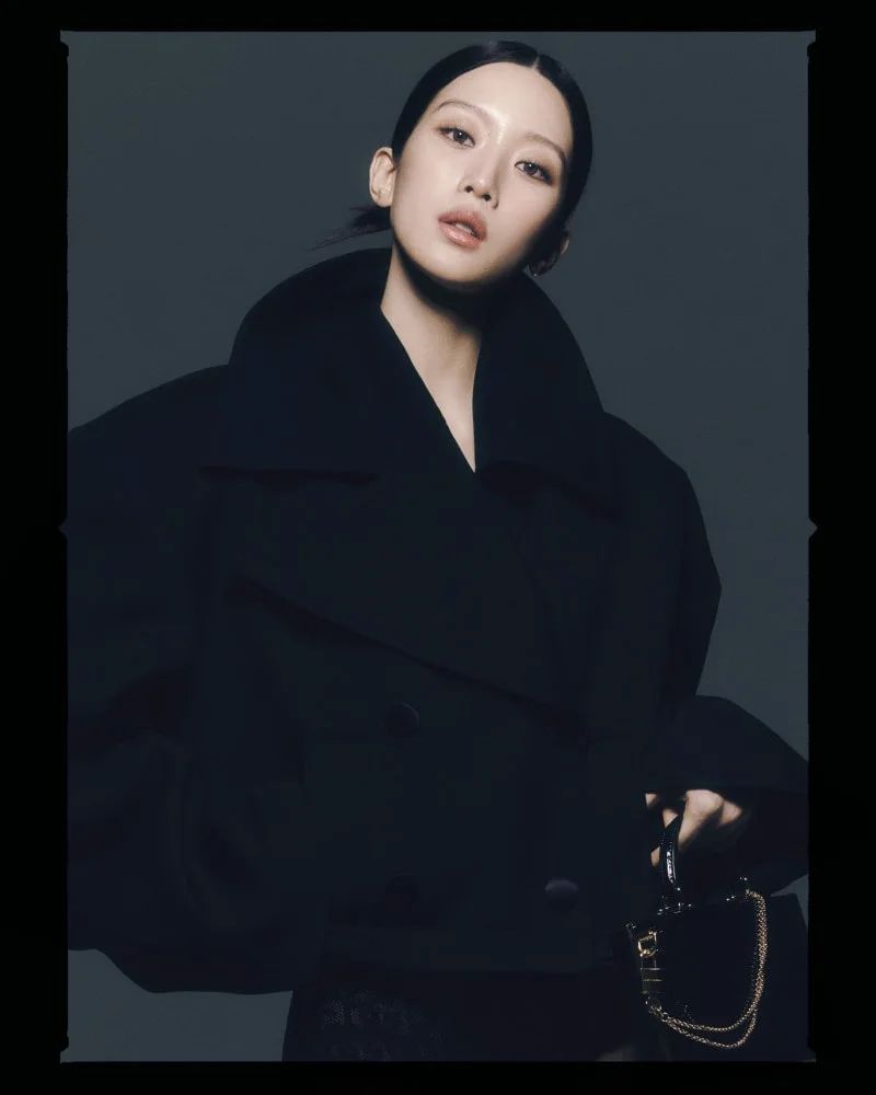 Мун Га Ён продемонстрировала роскошную чувственность на фото для рекламной кампании Dolce & Gabbana