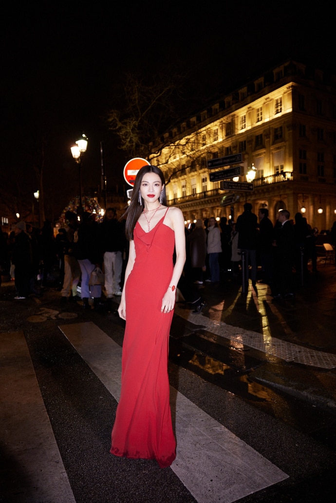 Элегантная Чжун Чу Си на показе Isabel Marant в Париже