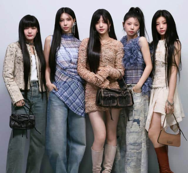 [Theqoo] Нетизены считают, что новая женская группа HYBE ILLIT напоминает NewJeans